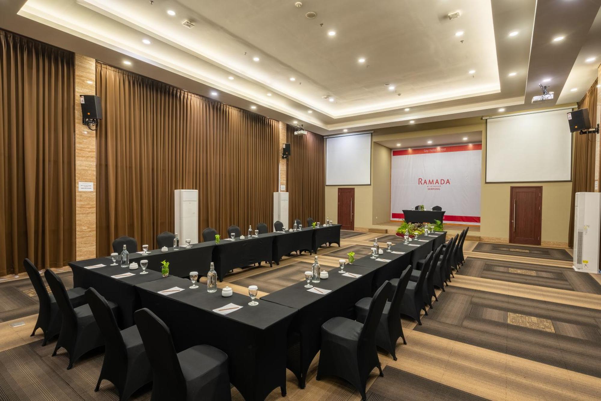 Ramada By Wyndham Serpong Exterior photo