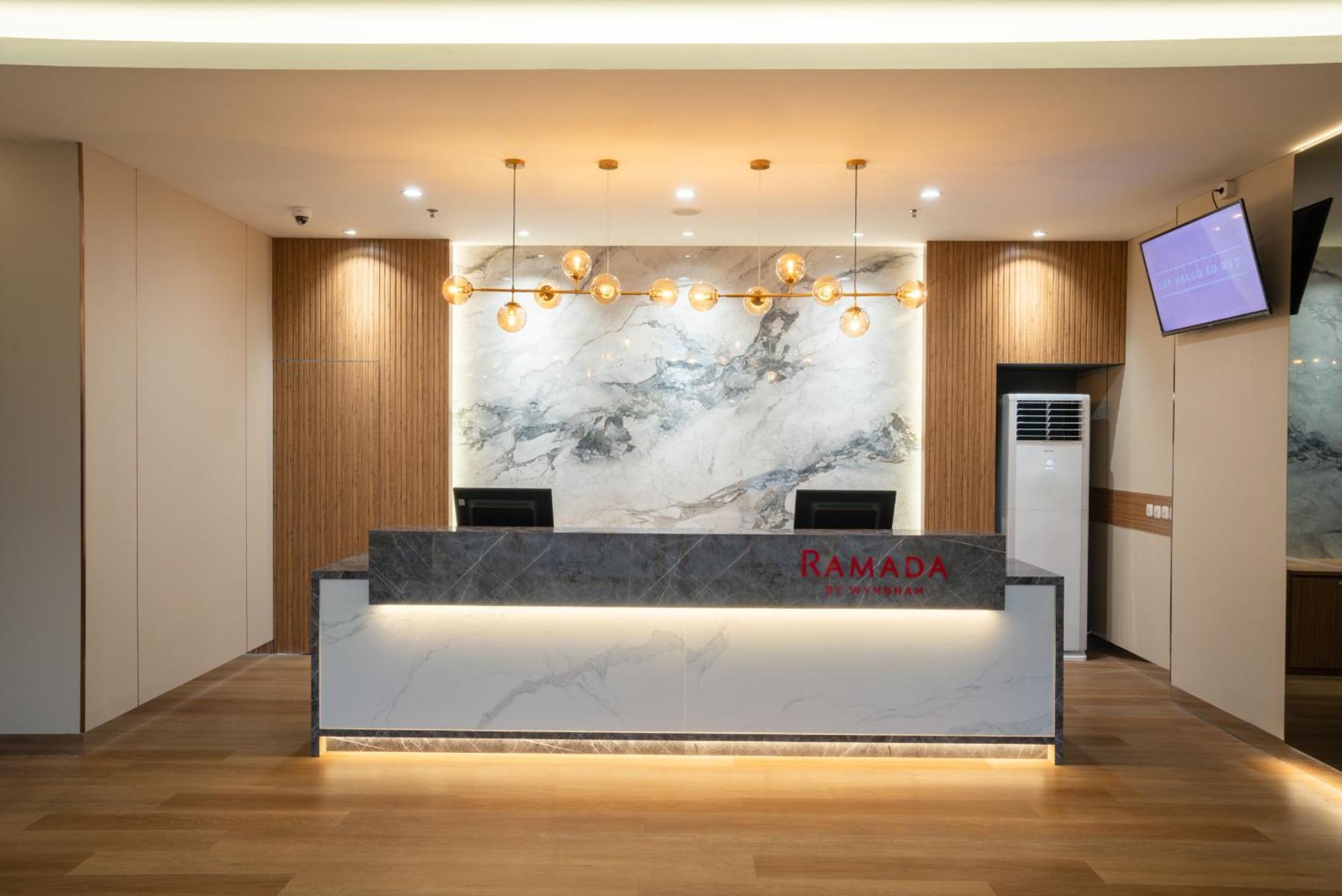 Ramada By Wyndham Serpong Exterior photo