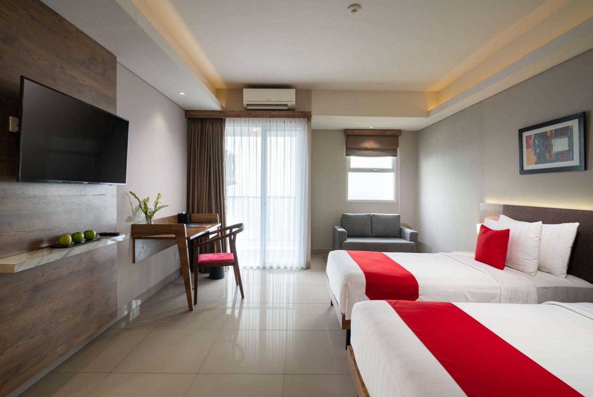 Ramada By Wyndham Serpong Exterior photo